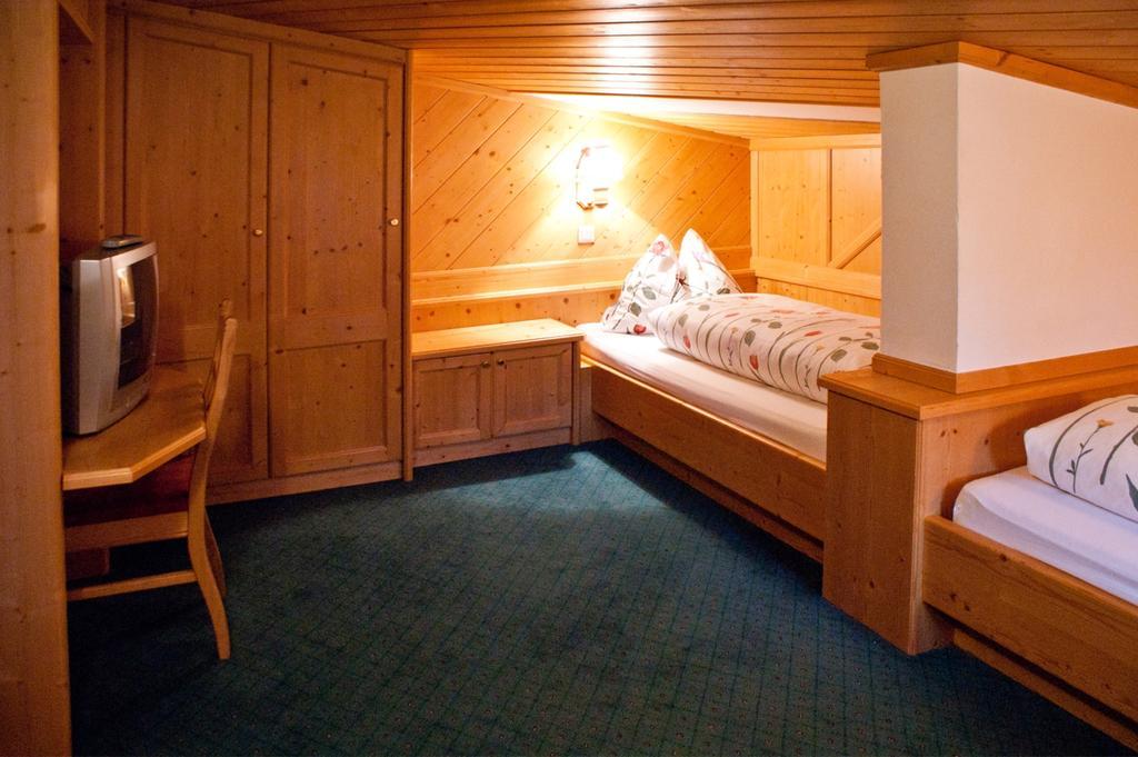 Hotel-Gasthof "Zur Muehle" Kaprun Ruang foto