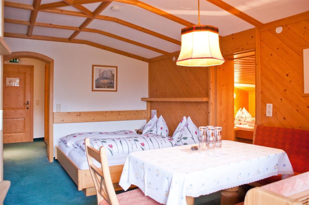 Hotel-Gasthof "Zur Muehle" Kaprun Ruang foto