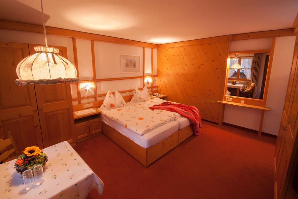 Hotel-Gasthof "Zur Muehle" Kaprun Ruang foto
