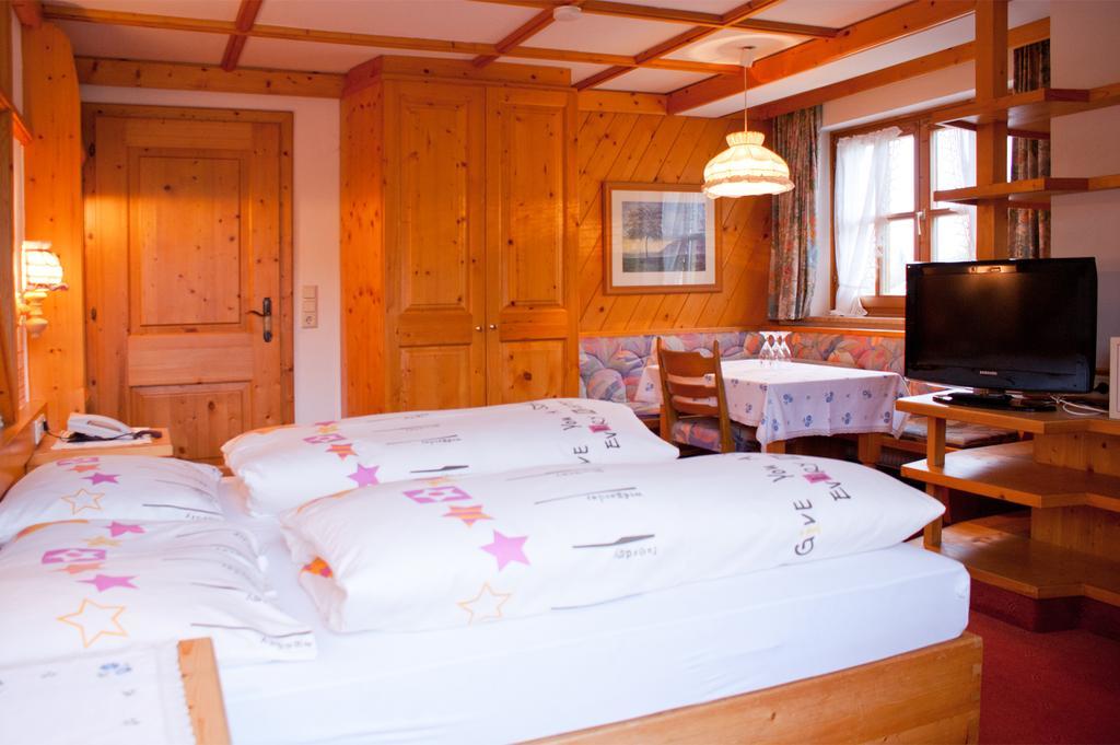 Hotel-Gasthof "Zur Muehle" Kaprun Ruang foto